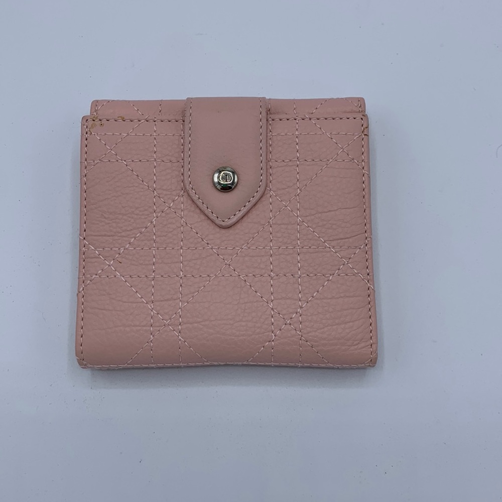 Dior cannage leather bifold wallet with exterior flapped coin pocket 4” x 4”